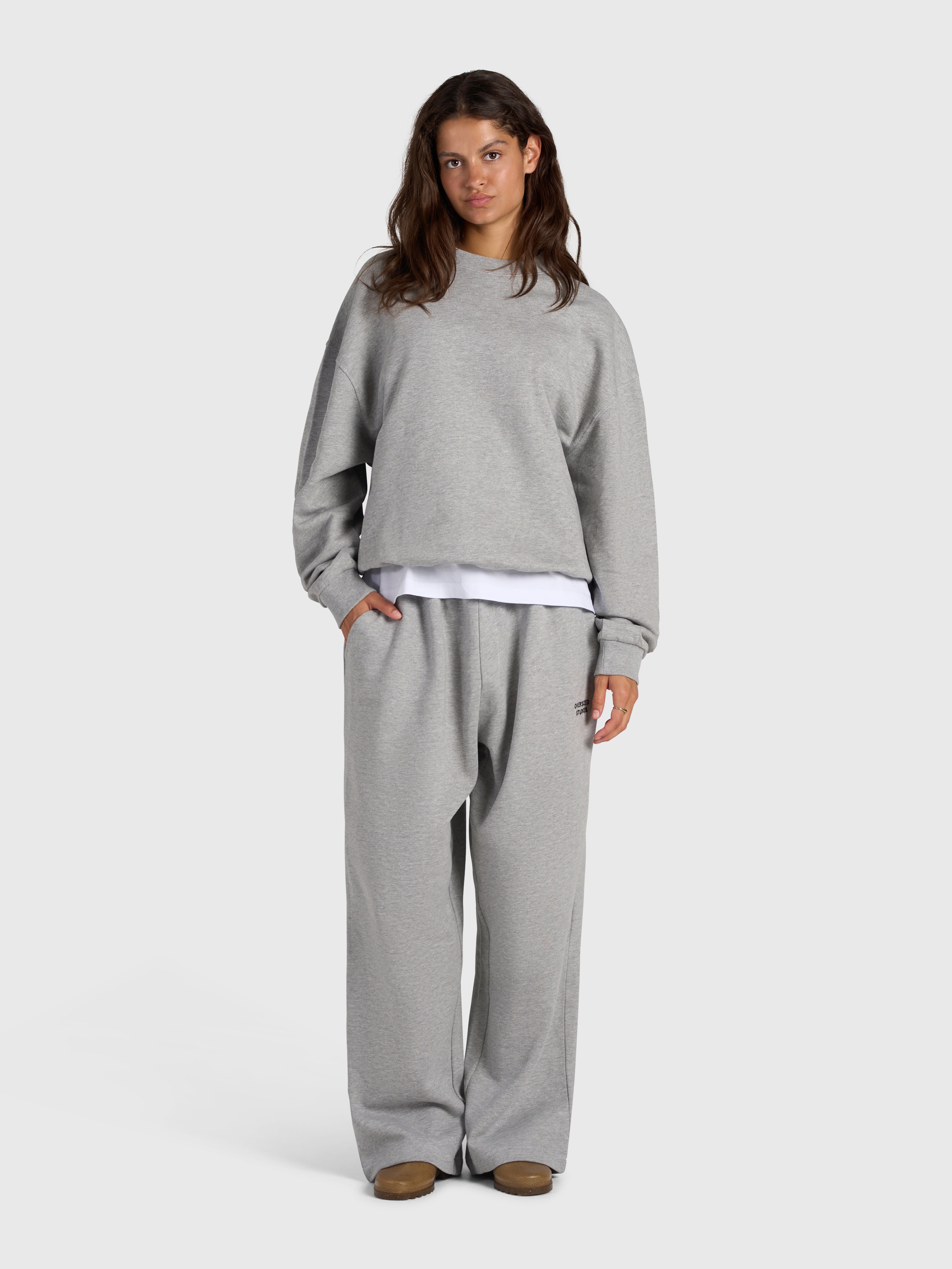 Confidence V2 Sweatshirt - Cloud Grey/White