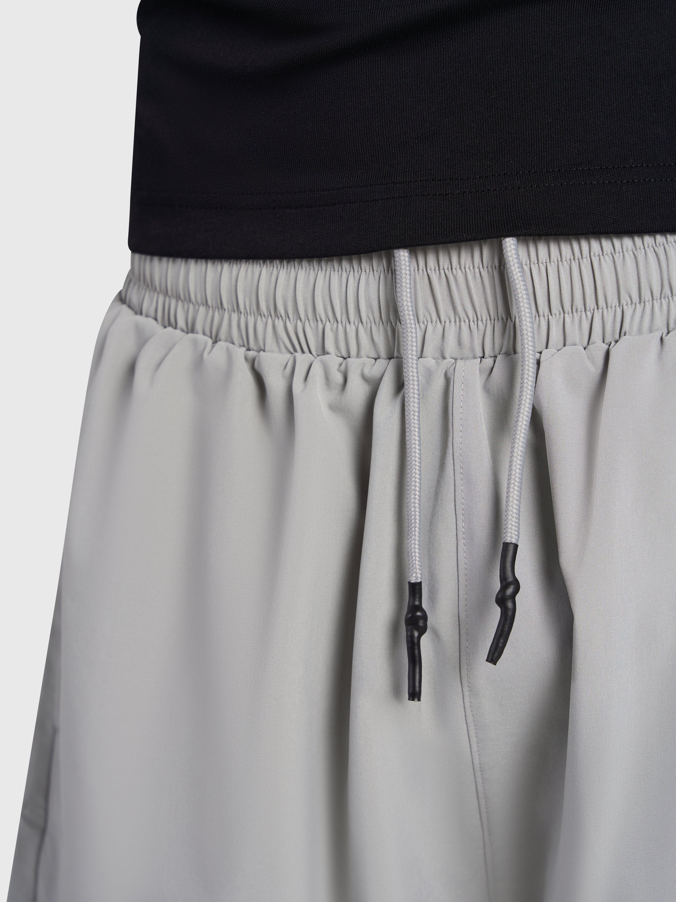 Confidence V2 4-Inch Tech Shorts - Grey/White