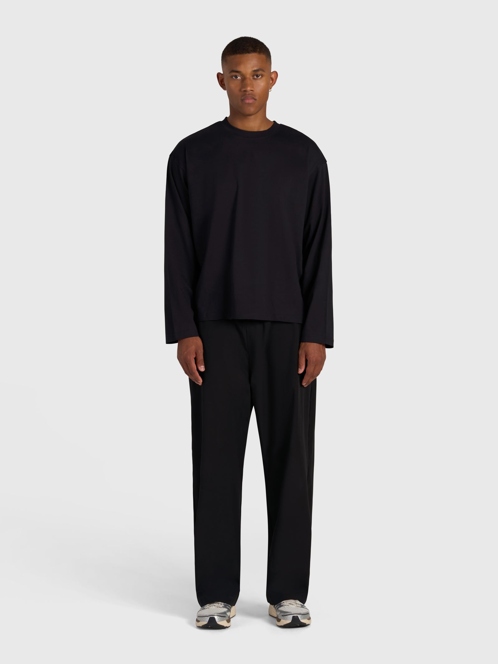Confidence V2 Long Sleeve - Black/White